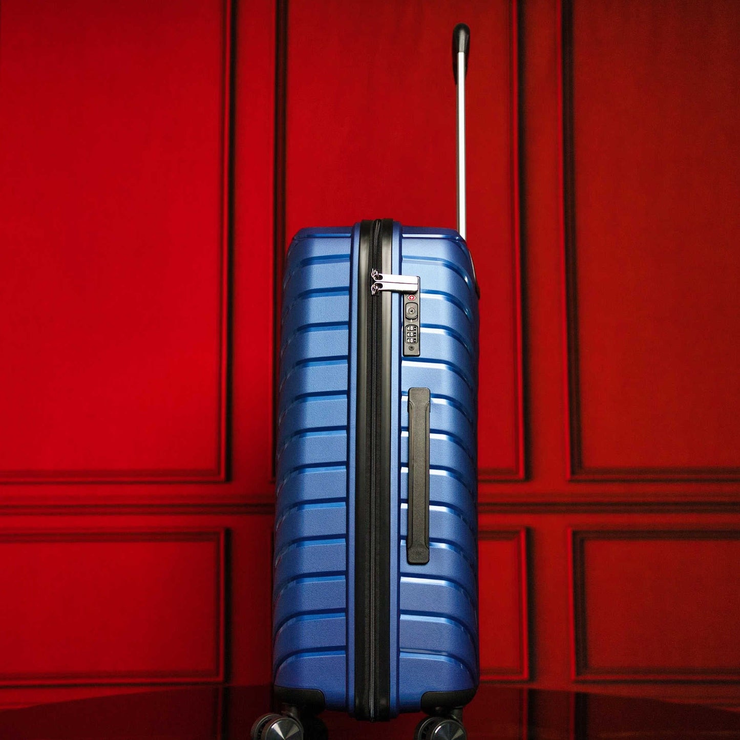 24-inch Blue Hardcase Roller Luggage with 360° Wheels & TSA Lock